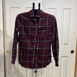 Aeropostale Men's Maroon Checkered Button-Down Shirt
